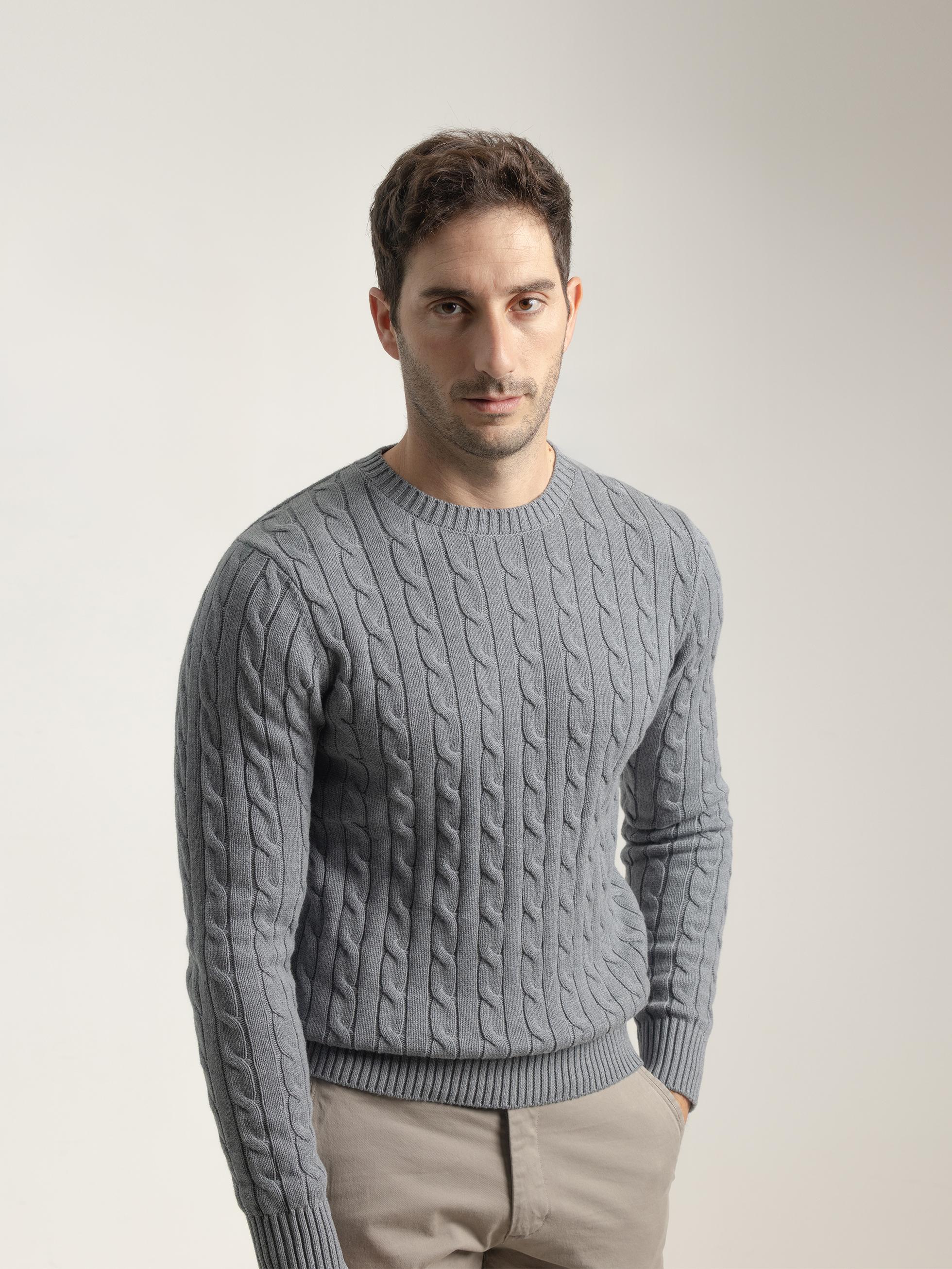 JERSEY CABLE KNIT CUELLO REDONDO GRIS - Image 3